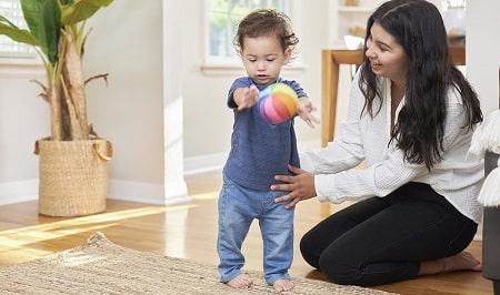 بازی‌های مفید برای رشد مغز نوزاد از 6 تا 9 ماهگی | ویکی هوش