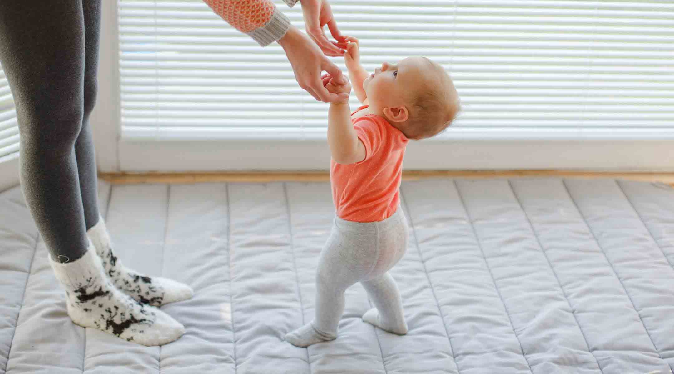 بازی‌های مفید برای رشد مغز نوزاد از 9 تا 12 ماهگی | ویکی هوش